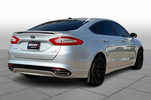 Used 2015 Ford Fusion SE image 12