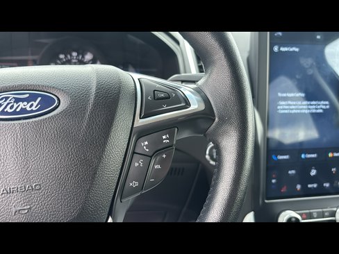 Used 2022 Ford Edge Titanium image 16