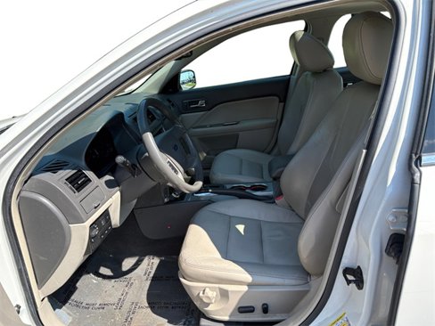 Used 2010 Ford Fusion SEL image 9