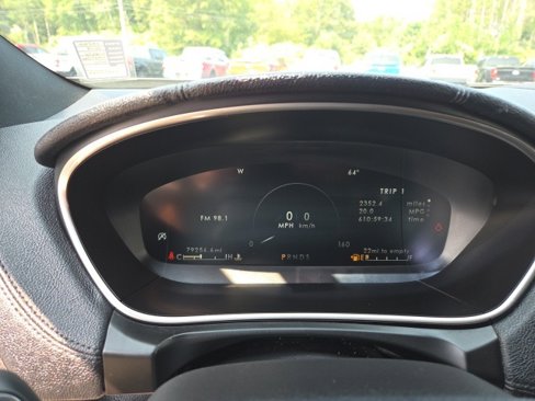 Used 2019 Lincoln Nautilus Select image 21