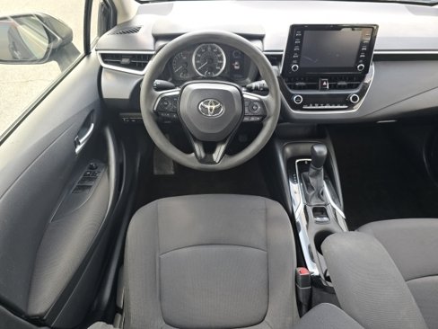Used 2020 Toyota Corolla LE image 16
