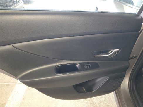 Certified 2023 Hyundai Elantra SEL w/ Preferred Accessory Package image 8