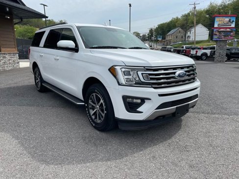 Used 2018 Ford Expedition Max XLT w/ Equipment Group 202A image 11