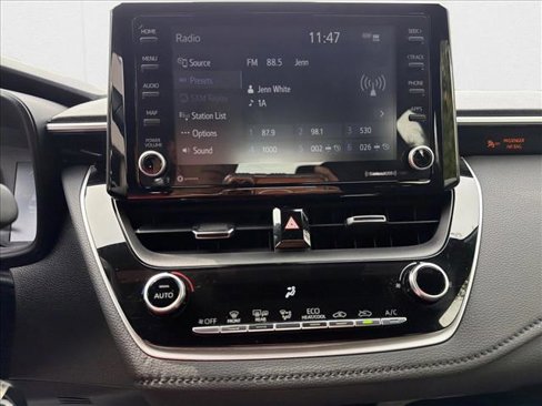 Used 2022 Toyota Corolla SE image 19