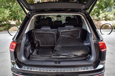Used 2024 Volkswagen Tiguan Wolfsburg Edition image 25