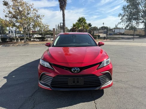 Used 2023 Toyota Camry LE image 3