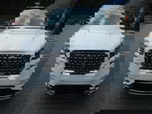 Used 2021 Lincoln Corsair Reserve image 8
