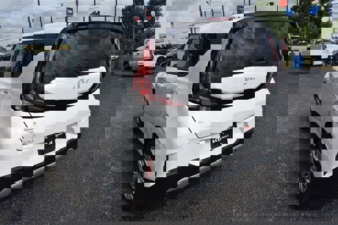 New 2025 Kia Soul LX image 5