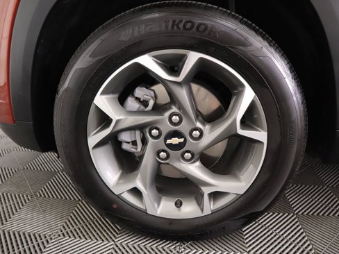 Used 2024 Chevrolet Trax LT image 30