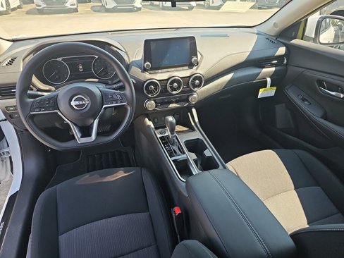New 2025 Nissan Sentra SV image 4