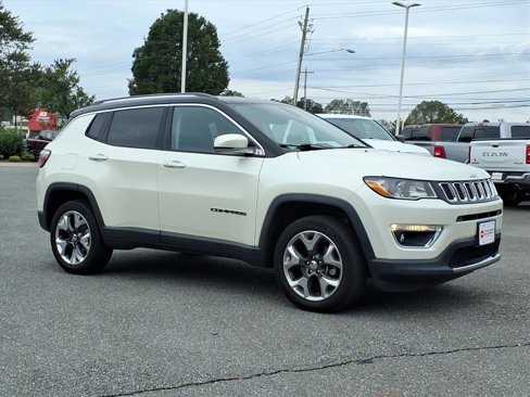 Used 2018 Jeep Compass Limited w/ Navigation Group image 2
