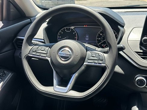 Used 2022 Nissan Altima 2.5 SV image 18