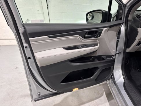 Used 2018 Honda Odyssey Touring image 25