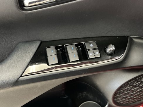 Used 2020 Toyota Prius Prime XLE image 13