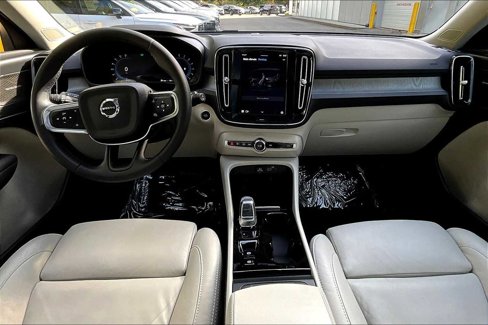 Used 2024 Volvo XC40 B5 Plus w/ Protection Package Premier image 14