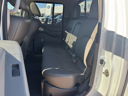 Used 2019 Nissan Frontier SL image 15