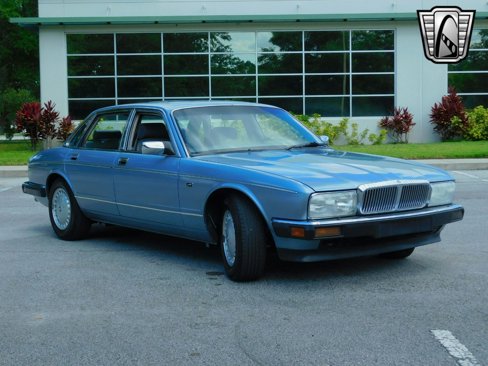 Used 1991 Jaguar XJ Vanden Plas image 8