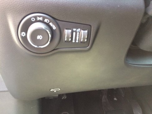 Used 2023 Jeep Compass Latitude w/ Sun and Sound Group image 25