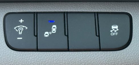 Used 2018 Hyundai Elantra SEL image 25