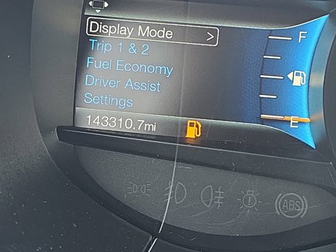 Used 2018 Ford Edge Titanium w/ Technology Package image 28