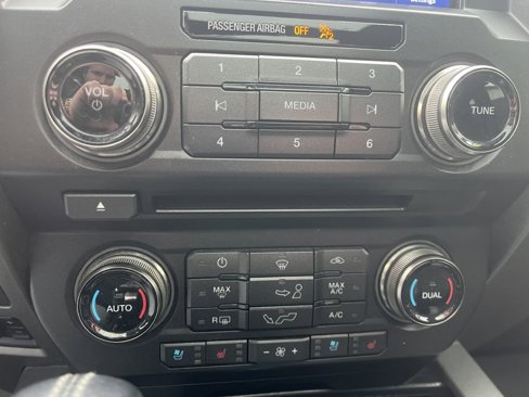 Used 2018 Ford F150 Raptor w/ Equipment Group 802A Luxury image 25