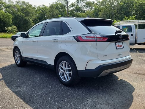 Used 2023 Ford Edge SEL w/ Convenience Package image 4