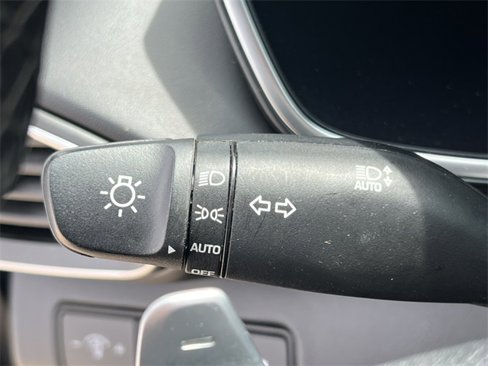 Used 2023 Hyundai Santa Fe SEL w/ Premium Package image 19