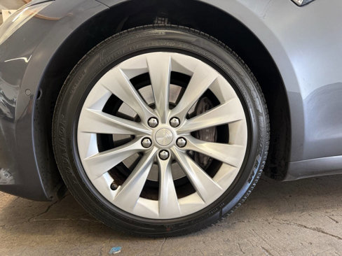 Used 2016 Tesla Model S 90D image 23