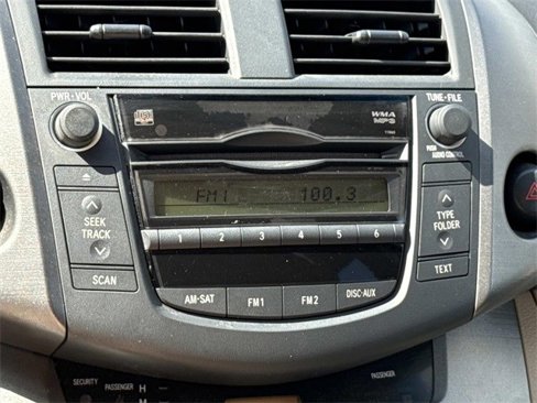 Used 2011 Toyota RAV4 2WD image 19