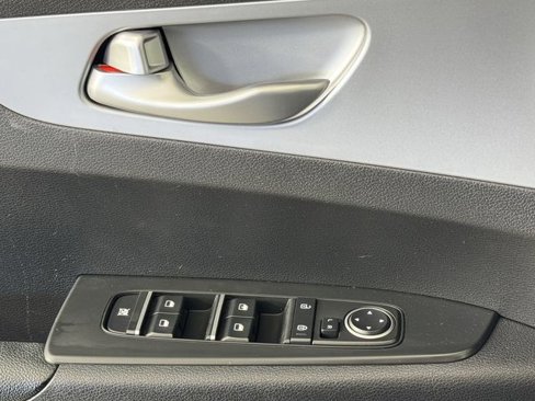 Used 2023 Kia Forte LXS image 21