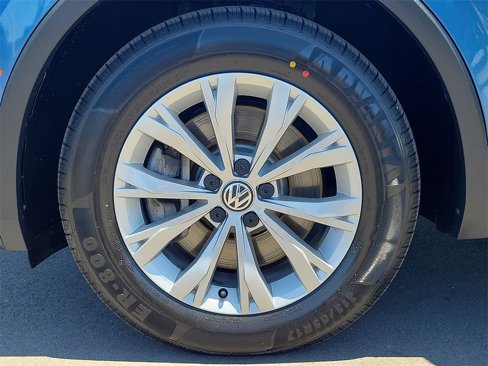 Used 2019 Volkswagen Tiguan SE image 23
