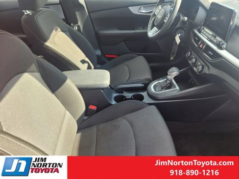 Used 2024 Kia Forte LXS image 16