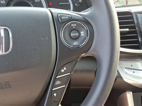 Used 2013 Honda Accord Touring image 22