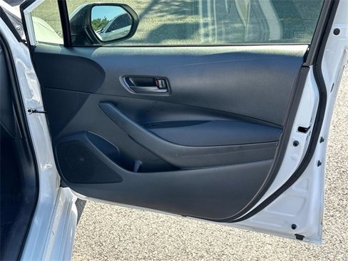 Used 2022 Toyota Corolla LE image 8