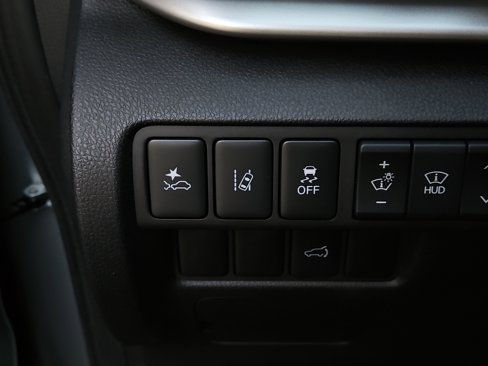 New 2025 Mitsubishi Eclipse Cross SEL image 19