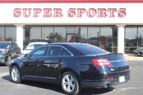 Used 2017 Ford Taurus SEL image 6