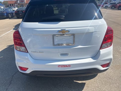 Used 2021 Chevrolet Trax LS w/ Tint and Cruise Package image 10