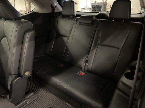 Used 2020 Toyota Highlander Platinum image 31