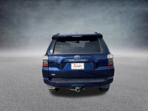 Used 2019 Toyota 4Runner SR5 image 5