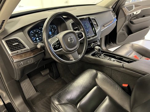 Used 2018 Volvo XC90 T5 Momentum w/ Convenience Package image 22