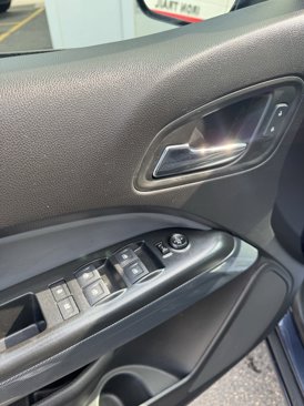 Used 2018 Chevrolet Colorado Z71 image 12