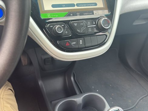 Used 2018 Chevrolet Bolt LT image 18