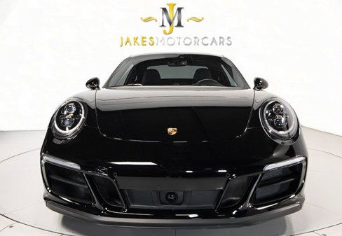 Used 2018 Porsche 911 Carrera 4 GTS image 17