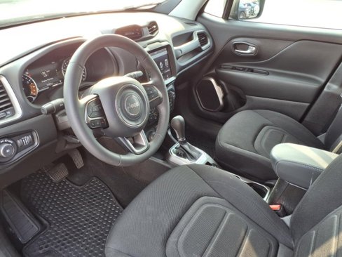 Certified 2022 Jeep Renegade Latitude image 8