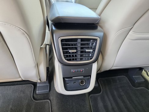 Used 2019 Lincoln Nautilus Reserve image 18