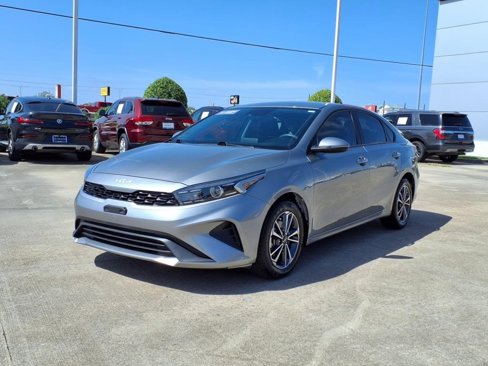 Used 2023 Kia Forte LXS w/ LXS Technology Package image 2