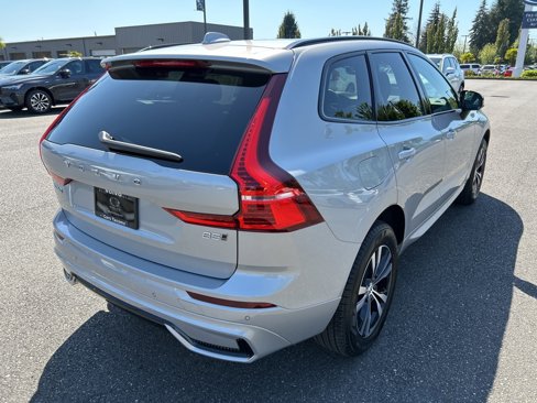 New 2025 Volvo XC60 B5 Core w/ Climate Package image 2