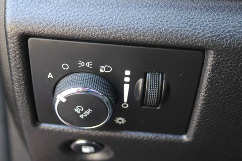 Used 2020 Jeep Grand Cherokee Altitude image 26