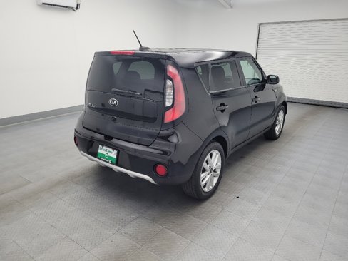 Used 2018 Kia Soul + image 9