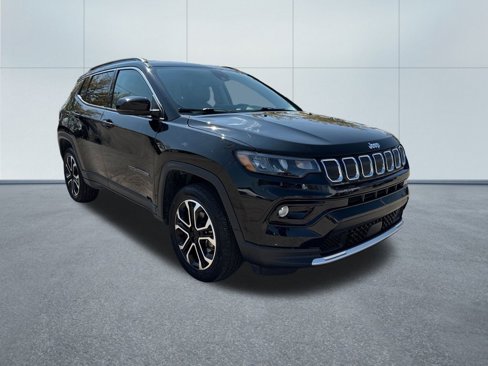 Certified 2022 Jeep Compass Limited image 9